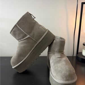UGG Women's Ultra Mini Platforms
